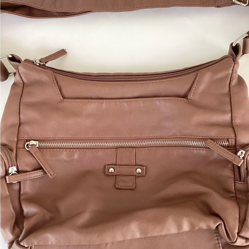 Bueno Bag Purse Brown Shoulder Adjustable Strap Zippers Pockets Leather - Picture 2 of 16